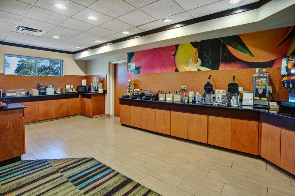 Free daily buffet breakfast