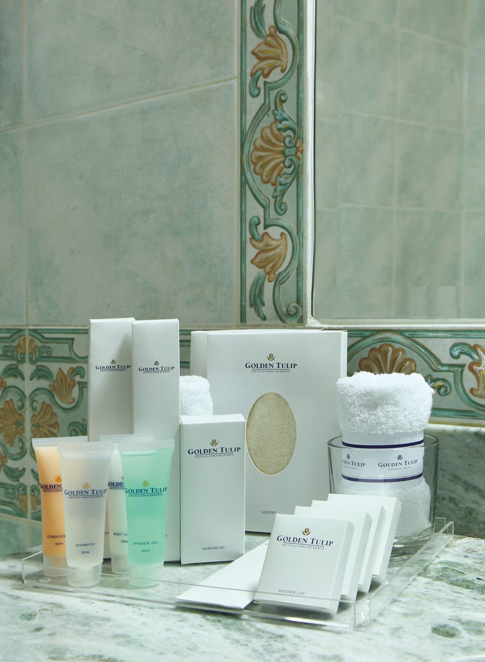 Bathtub, free toiletries, hair dryer, bathrobes