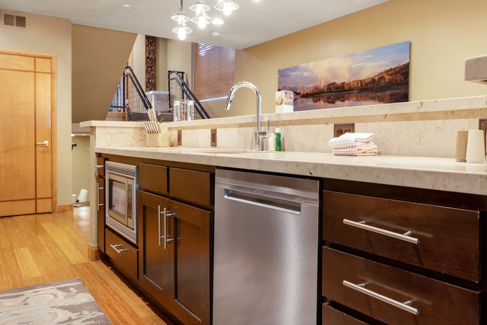 Penthouse Suite | Private kitchen | Fridge, coffee/tea maker