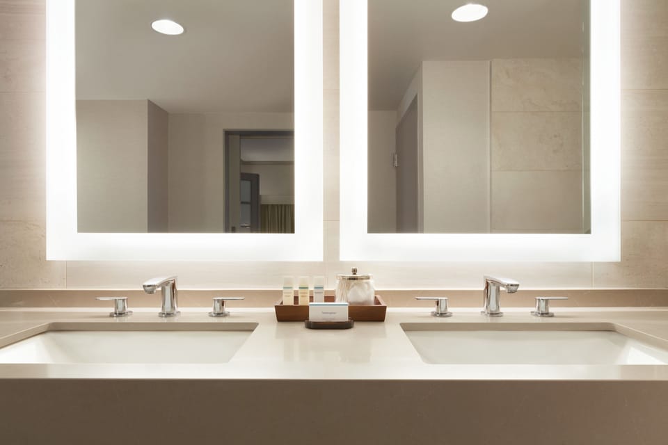 Presidential Suite, 1 King Bed, Non Smoking | Bathroom | Combined shower/tub, designer toiletries, hair dryer, towels