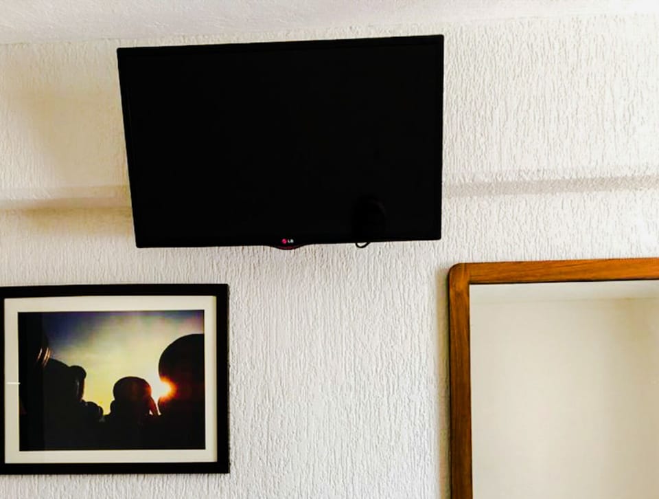 In-room safe, iron/ironing board, free WiFi