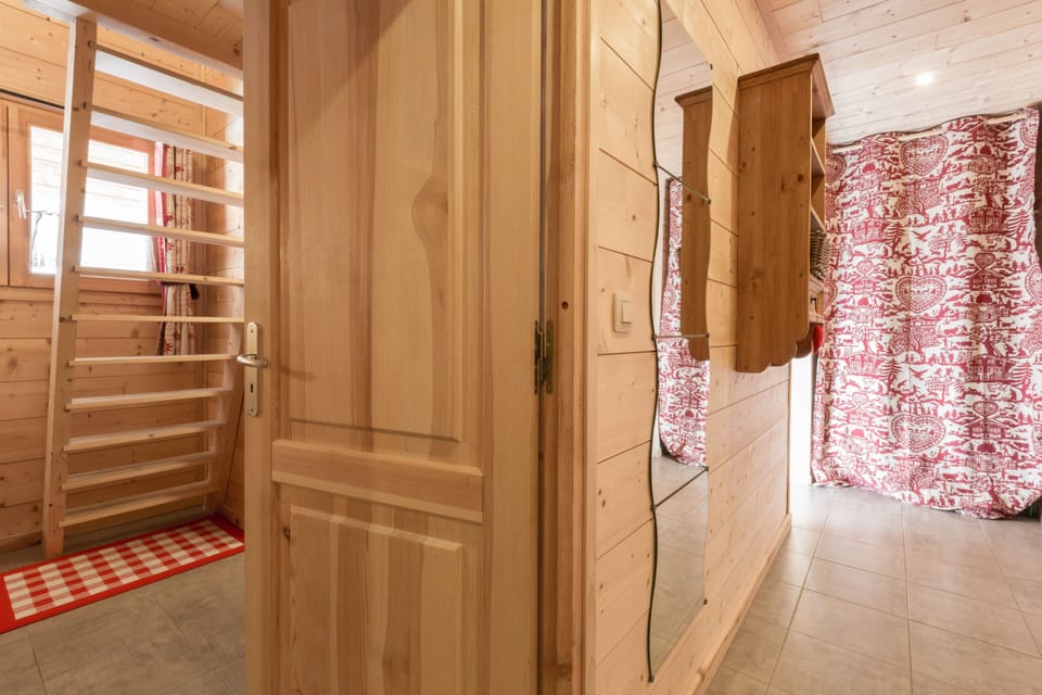 Comfort Apartment, Multiple Beds, Non Smoking | Living area | Flat-screen TV, toys