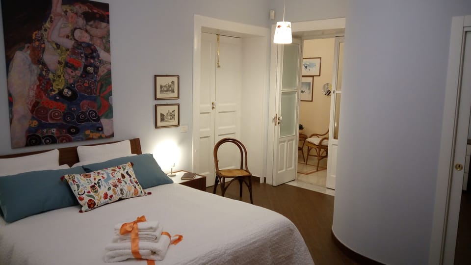 Suite, 2 Bedrooms, Garden View | Desk, free cribs/infant beds, free WiFi, bed sheets
