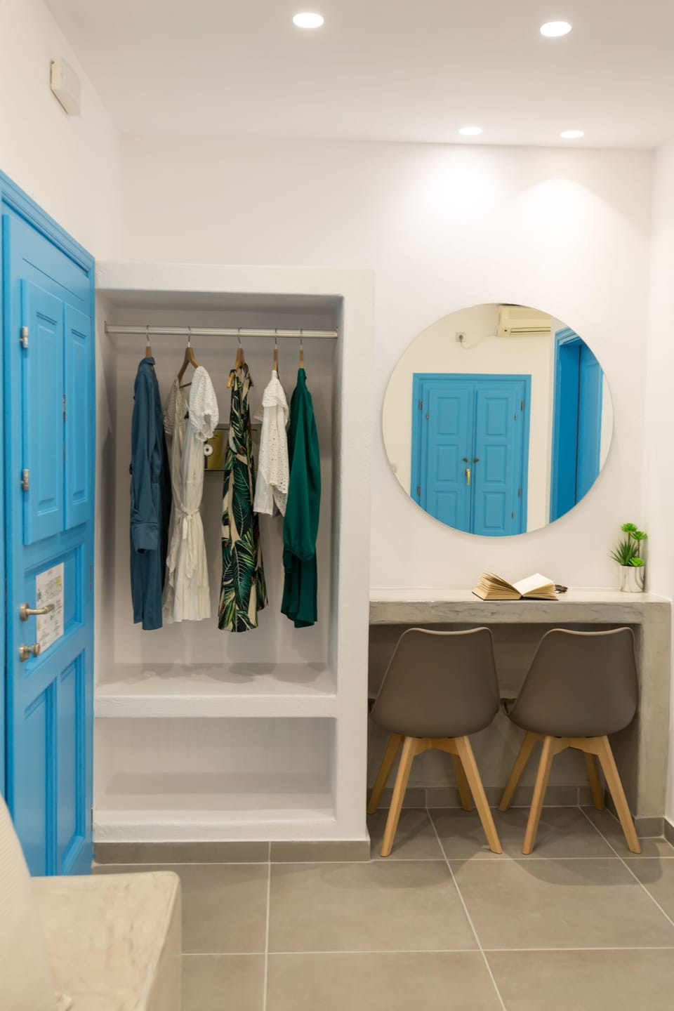 In-room safe, soundproofing, iron/ironing board, bed sheets