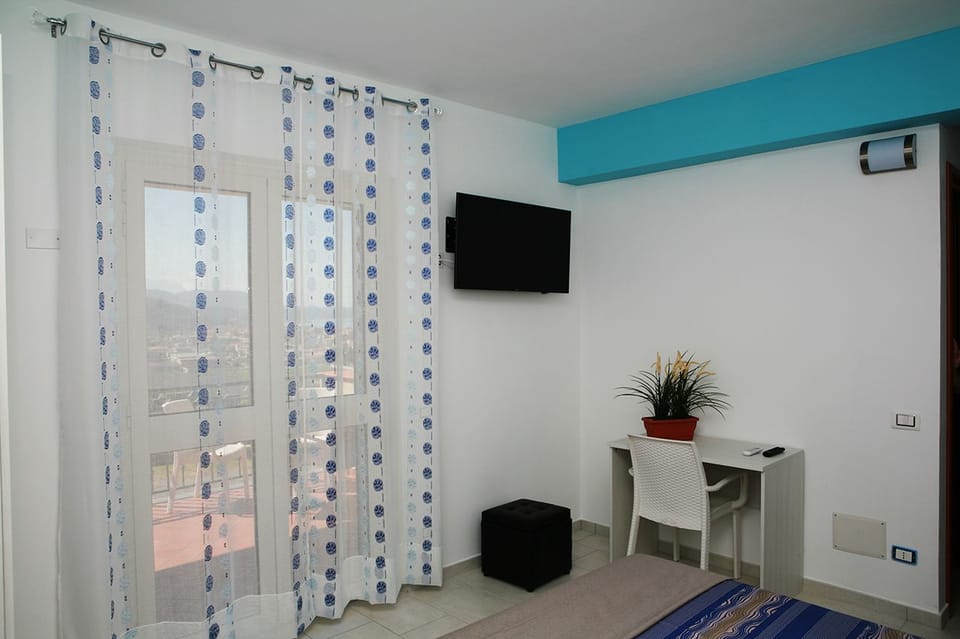 Panoramic Double Room, Sea View | Desk, blackout drapes, soundproofing, free WiFi