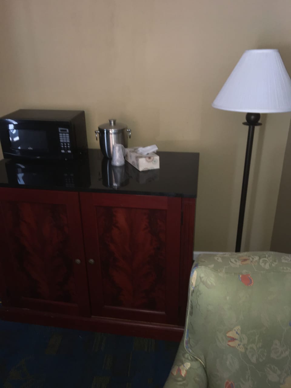 Double Room, 2 Queen Beds | Individually decorated, individually furnished, desk, bed sheets