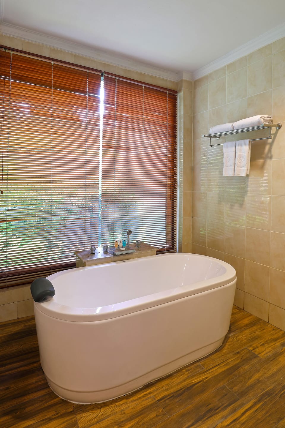 Villa, 1 Bedroom | Deep soaking bathtub