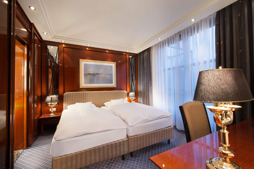 Suite | Premium bedding, minibar, in-room safe, desk