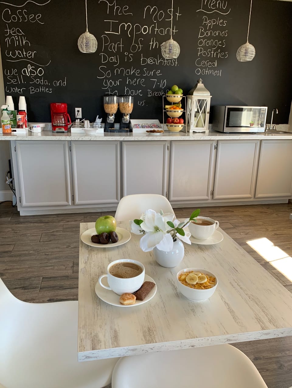 Free daily continental breakfast