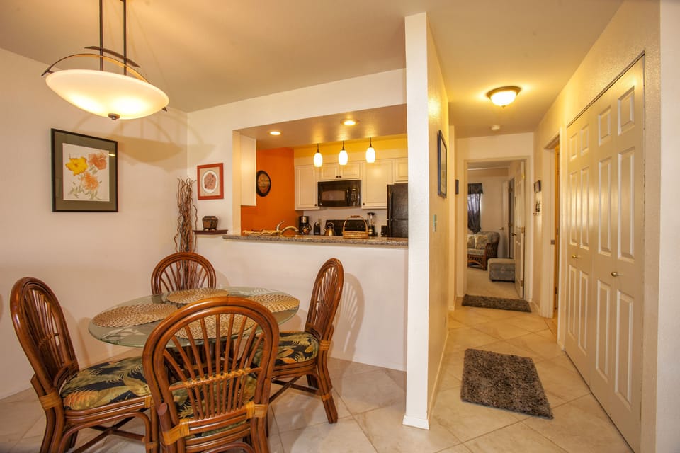 Suite, 1 Bedroom | Living area | 40-inch flat-screen TV with cable channels, TV