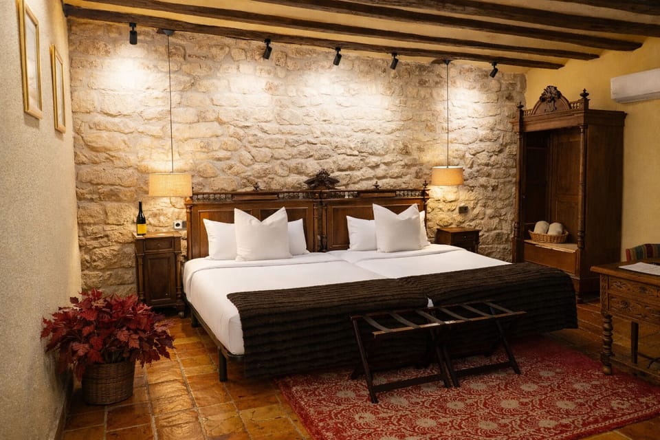 Superior Room, 1 Bedroom (Extra Bed) | Desk, blackout drapes, soundproofing, bed sheets