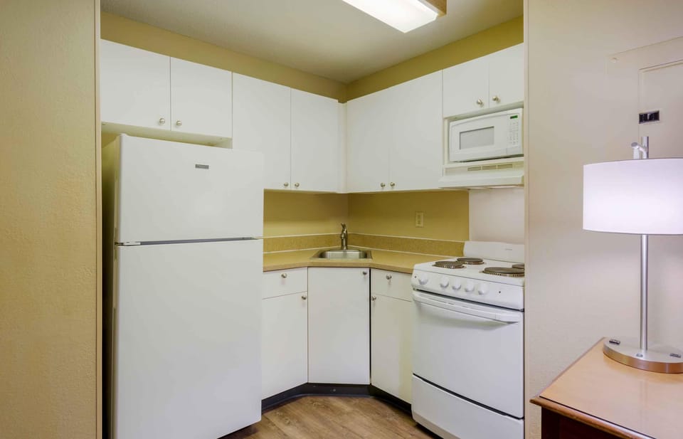 Standard Studio, 2 Queen Beds, Non Smoking, Kitchen | Private kitchen | Coffee/tea maker, full-size fridge, microwave, stovetop