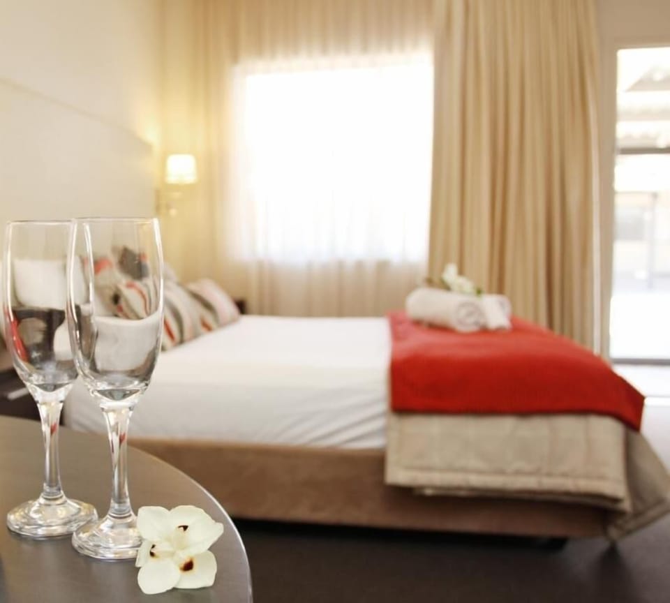 King Spa Room | Premium bedding, desk, blackout drapes, soundproofing