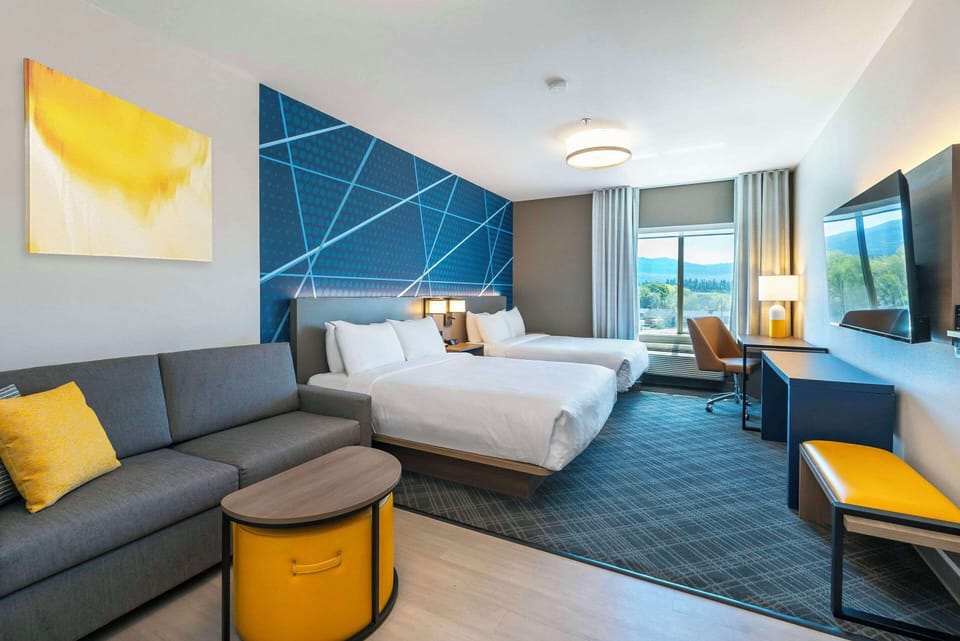 Room | Premium bedding, pillowtop beds, in-room safe, desk