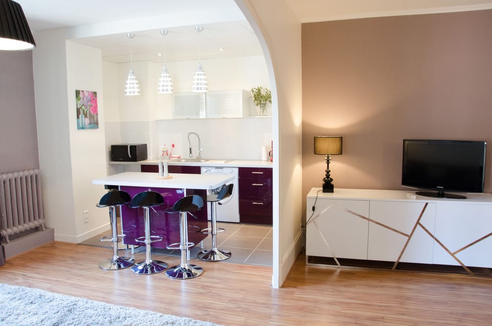 Family Apartment, Multiple Beds, Kitchen | Bathroom | Hair dryer, towels, soap, shampoo