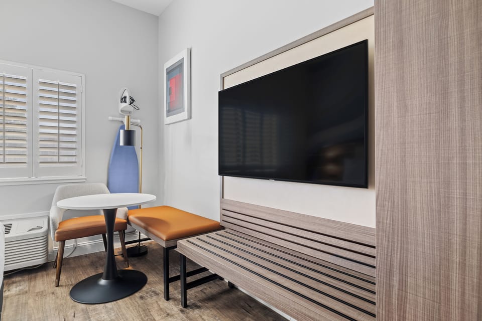 Standard Room, 1 Queen Bed, Accessible | In-room safe, desk, laptop workspace, iron/ironing board