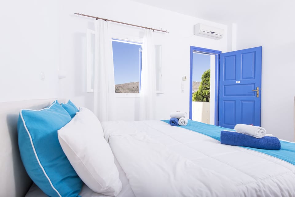 Studio, Garden View | Premium bedding, in-room safe, soundproofing, iron/ironing board