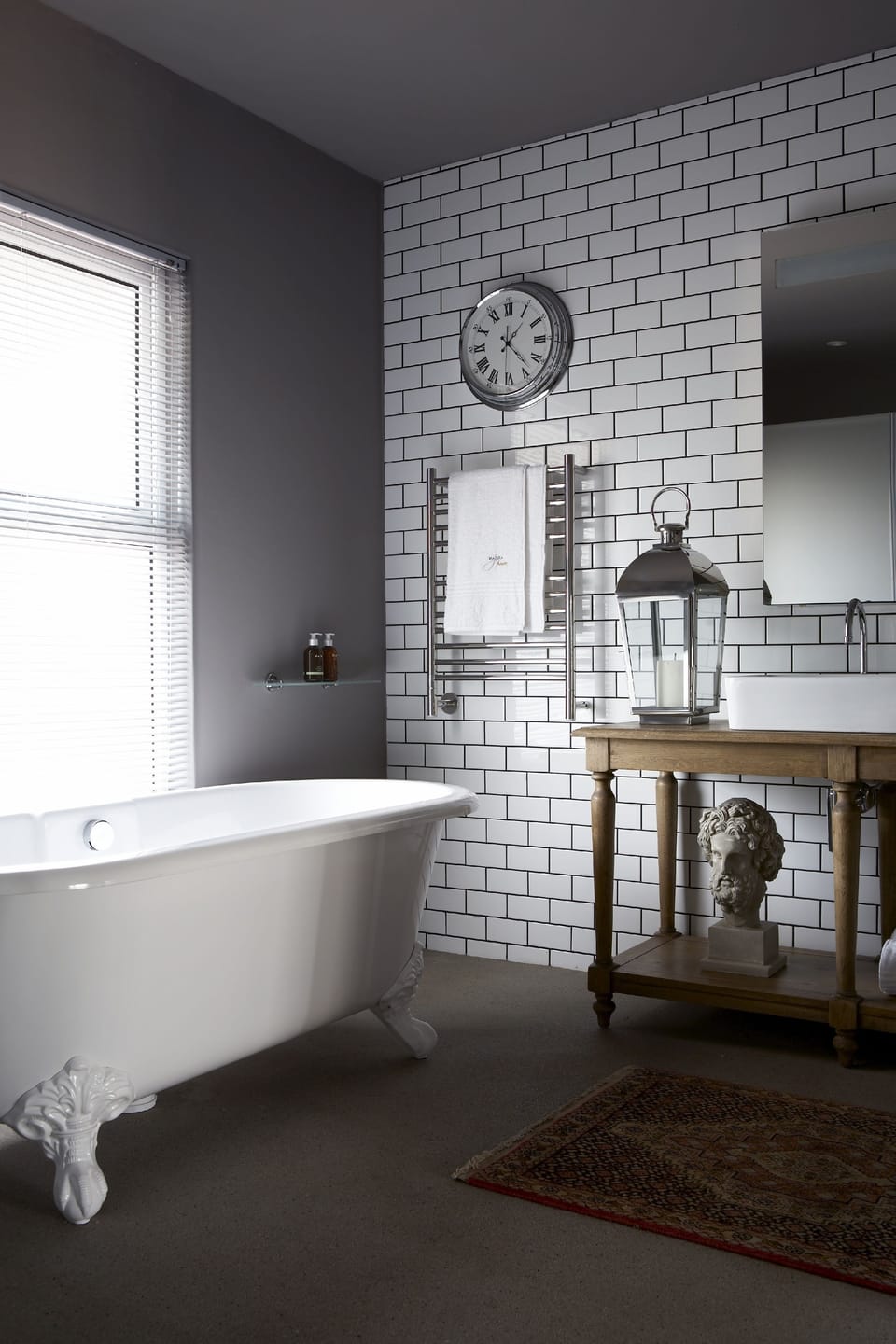 Room, Mountain View | Bathroom | Free toiletries, hair dryer, bathrobes, slippers