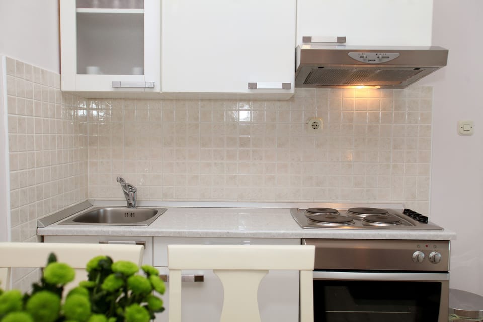 Studio Apartment for 2 people | Private kitchen | Cleaning supplies