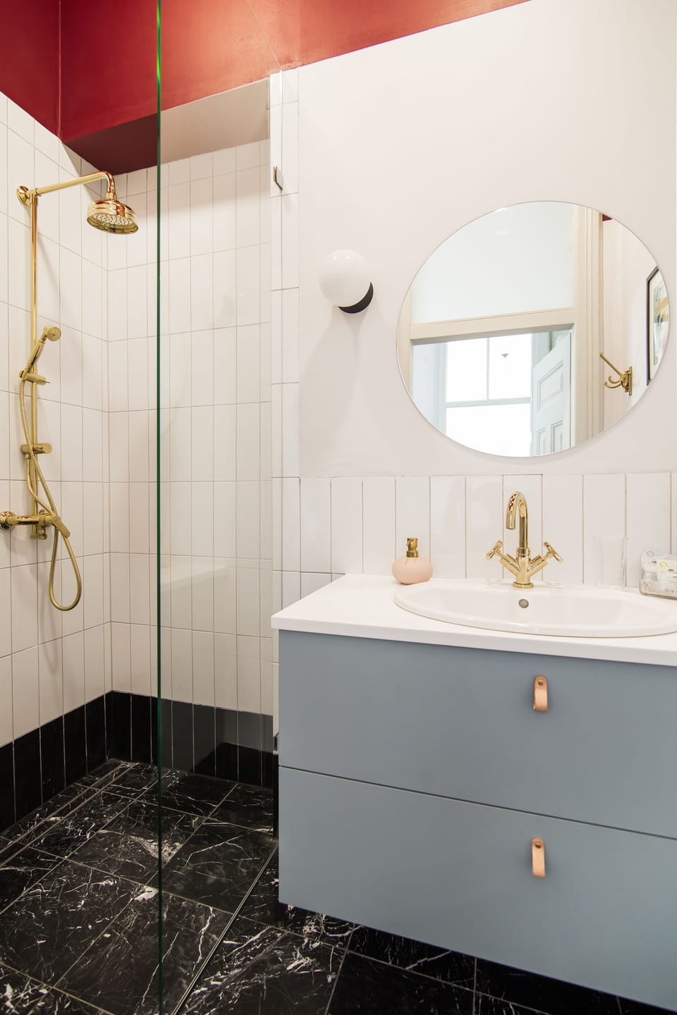 Family Apartment, 1 Bedroom | Bathroom | Shower, rainfall showerhead, free toiletries, hair dryer
