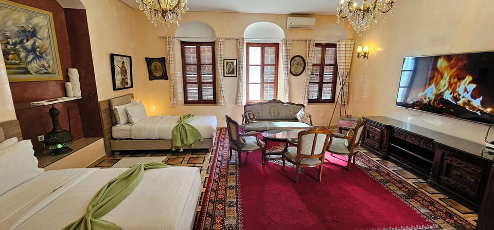 Deluxe Room, 1 Bedroom | Individually decorated, desk, laptop workspace, free WiFi