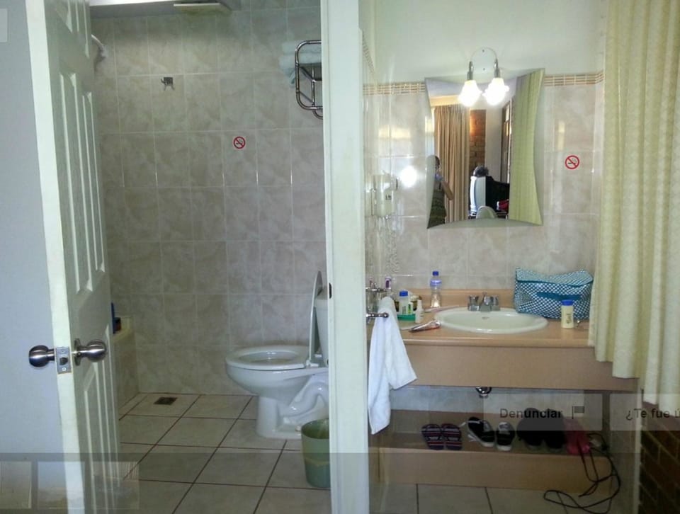 Classic Double Room, 2 Double Beds, Non Smoking, Private Bathroom | Bathroom | Combined shower/tub, free toiletries, towels