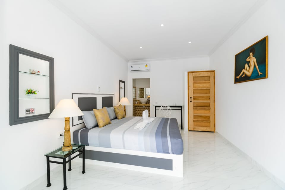 4 Bedrooms Villa | 4 bedrooms, in-room safe, desk, iron/ironing board
