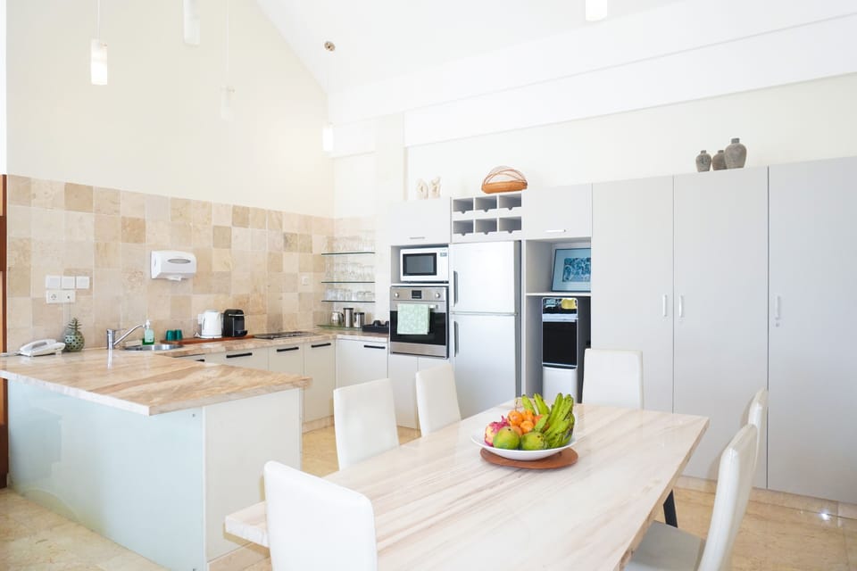 Three Bedroom Penthouse Ocean View | Private kitchen | Fridge, coffee/tea maker