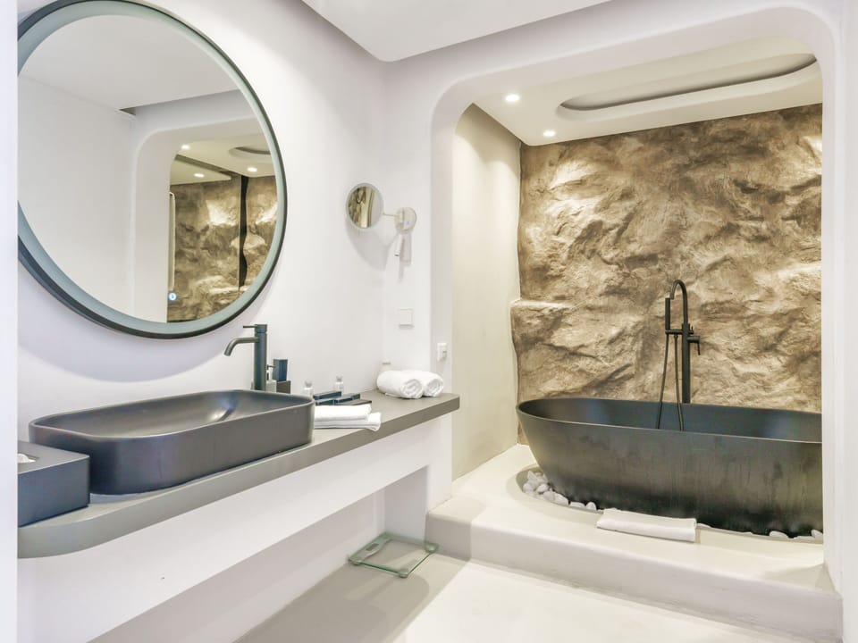 Two Bedroom Suite with Sea View & Pool | Premium bedding, minibar, in-room safe, individually decorated