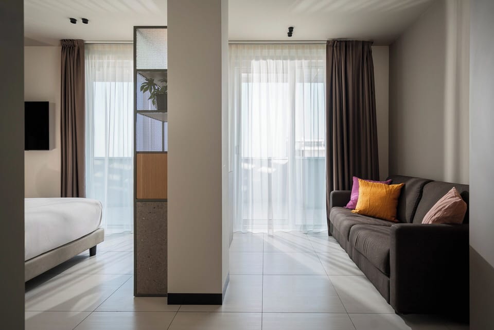 Junior Suite | Premium bedding, minibar, in-room safe, desk