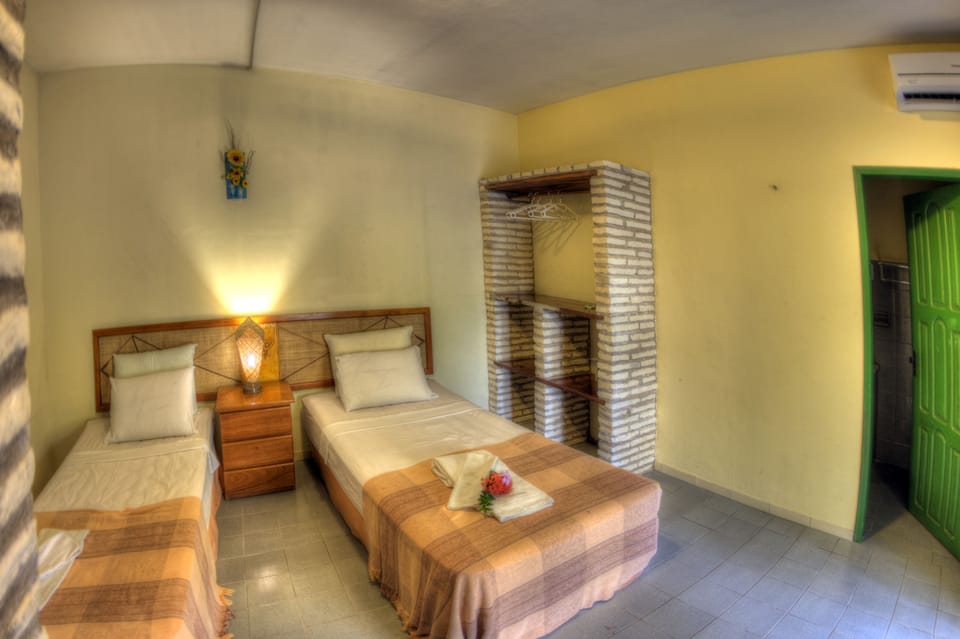 Suite | Minibar, in-room safe, desk, free WiFi