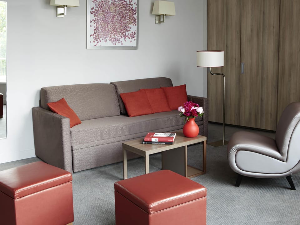 Apartment, 1 Bedroom | Hypo-allergenic bedding, in-room safe, desk, soundproofing