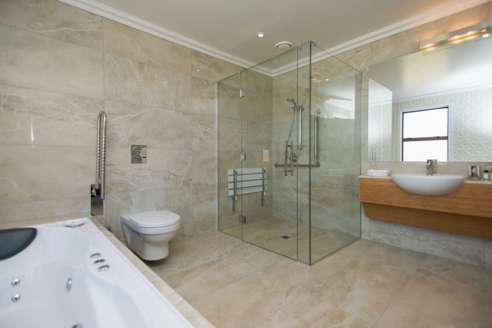 Lady Watties Junior Suite | Premium bedding, in-room safe, soundproofing, iron/ironing board
