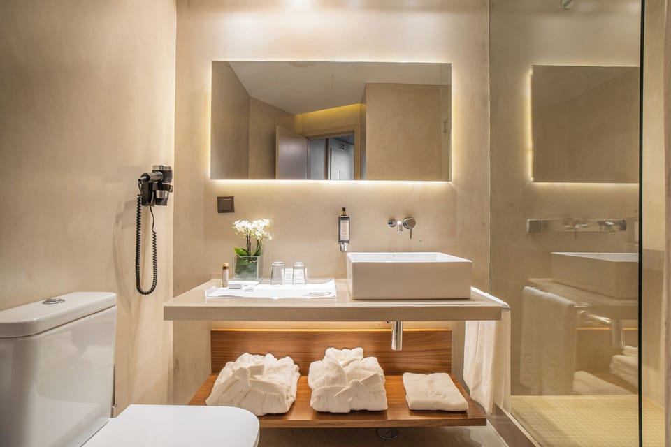 Free toiletries, hair dryer, towels