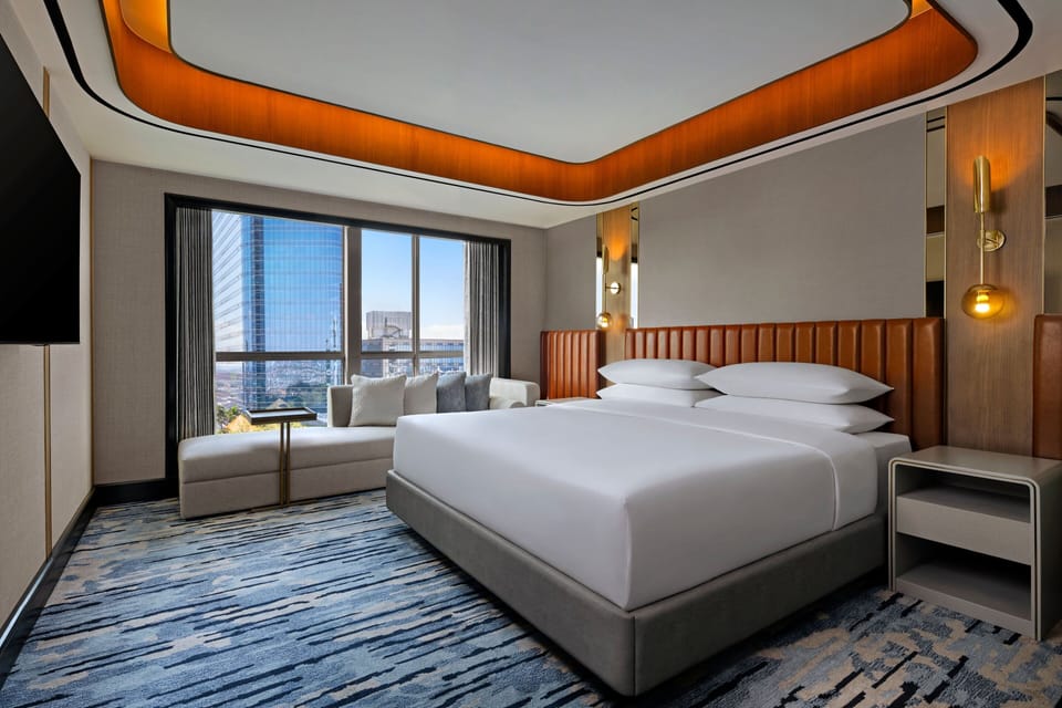 Club Suite, 2 Bedrooms | Premium bedding, minibar, in-room safe, desk