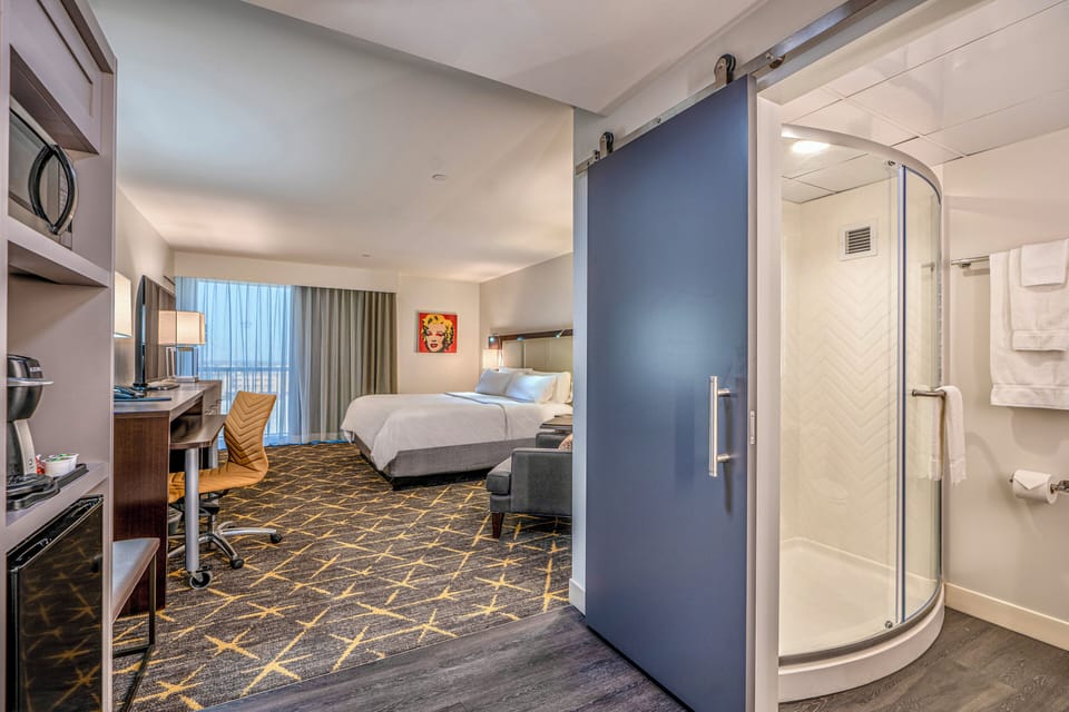 Premium bedding, in-room safe, desk, laptop workspace