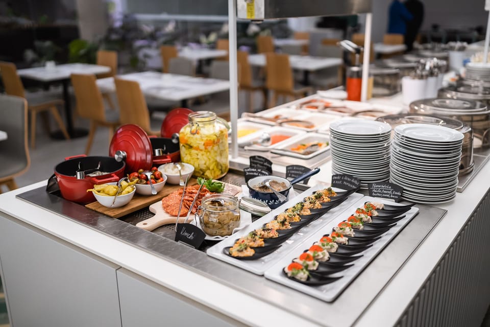 Daily buffet breakfast for a fee