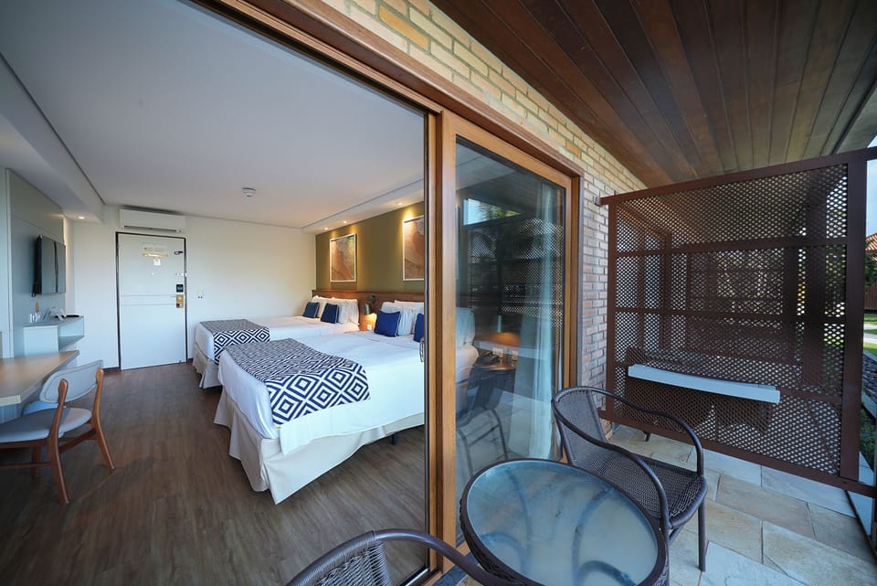 Superior Room | Minibar, in-room safe, desk, blackout drapes