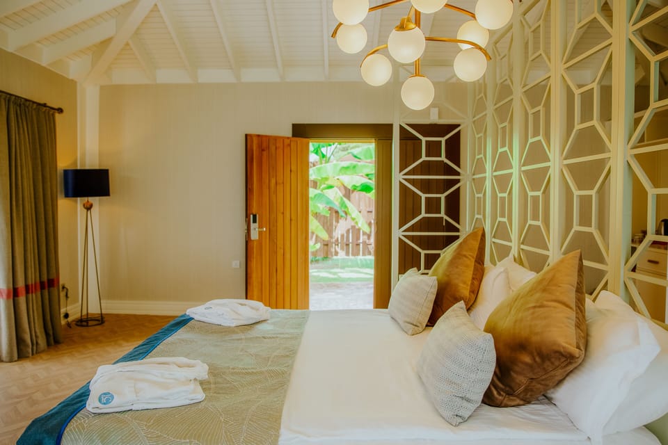 Beach Villa | Minibar, in-room safe, individually furnished, desk