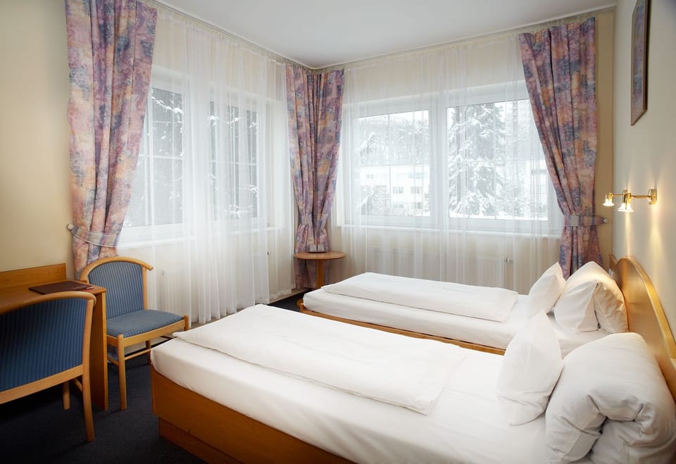 Classic Room, 2 Twin Beds, Non Smoking | View from room