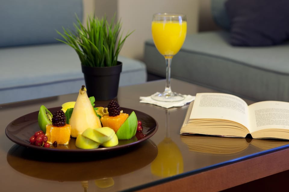 Junior Suite, 1 Queen Bed | Down comforters, minibar, in-room safe, desk