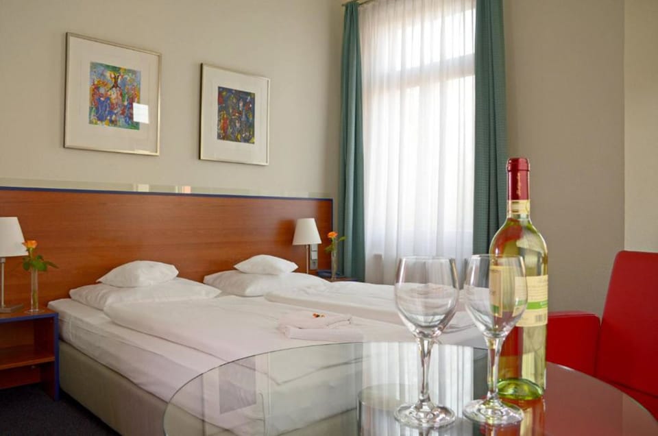 Double Room | Desk, soundproofing, iron/ironing board, free WiFi