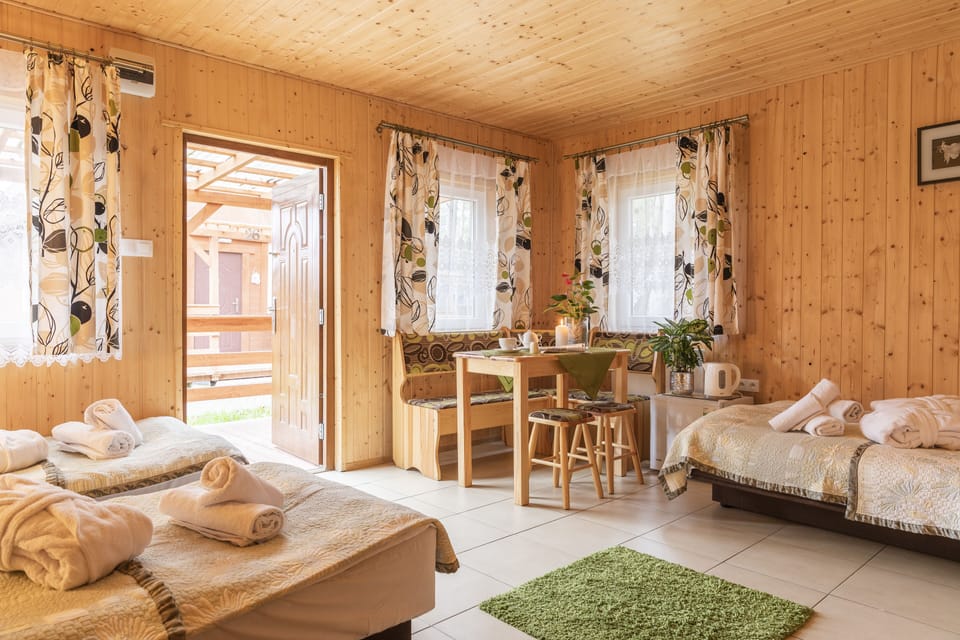 Chalet (for 6 people) | Living area | 32-inch LCD TV with satellite channels, TV