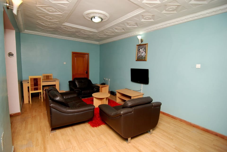 Business Suite, 1 Double Bed | Free WiFi, bed sheets