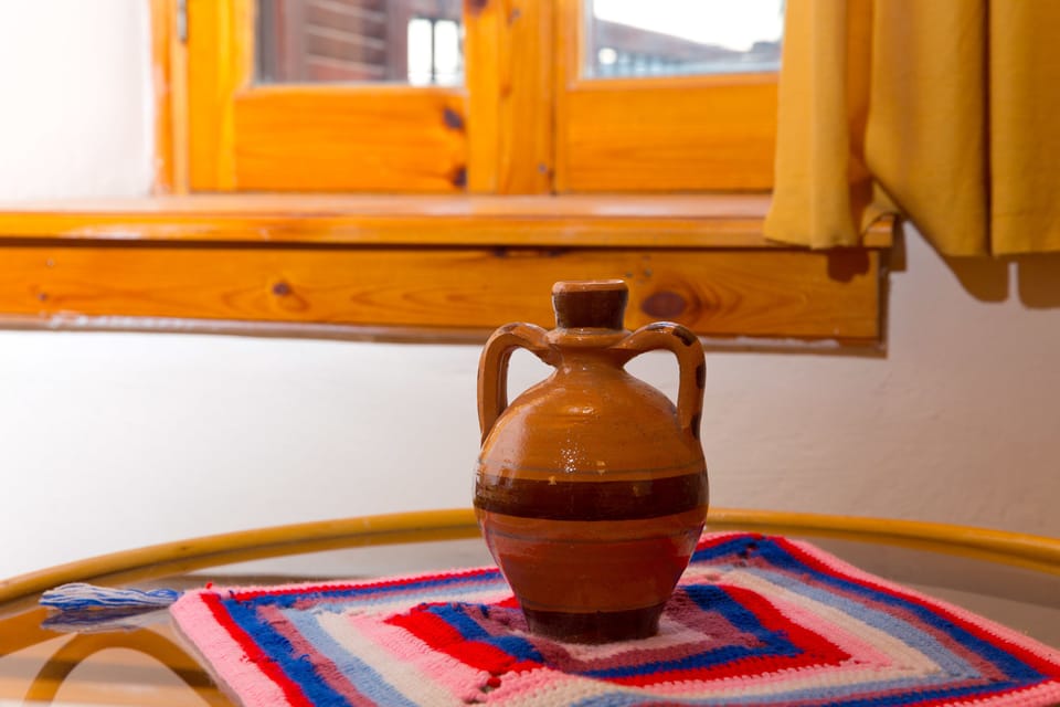 Traditional House, 2 Bedrooms | 2 bedrooms, desk, iron/ironing board, WiFi (free)