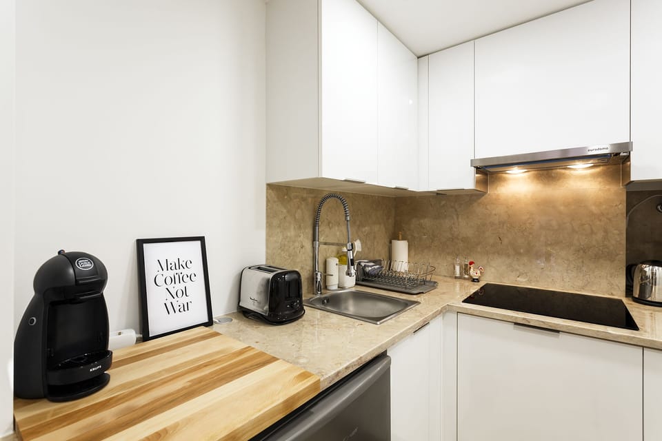 Apartment, 1 Bedroom | Private kitchenette | Coffee/tea maker, full-size fridge, microwave, oven