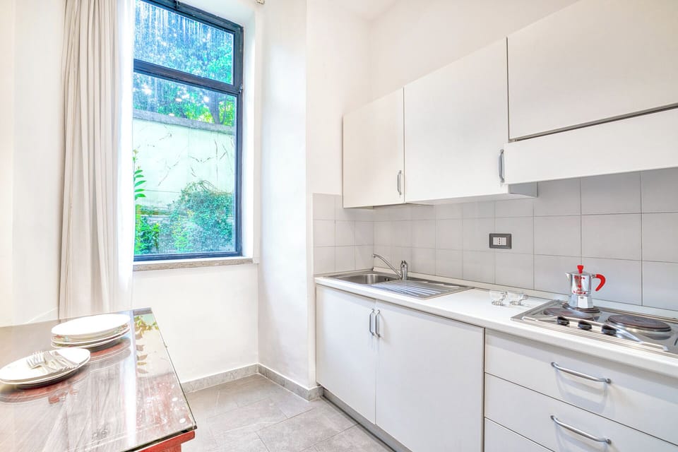 Apartment, 1 Bedroom | Private kitchen | Cookware/dishes/utensils