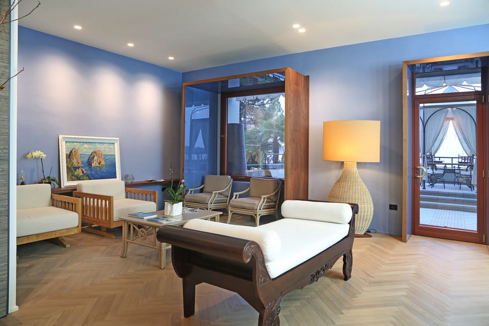 Lobby sitting area