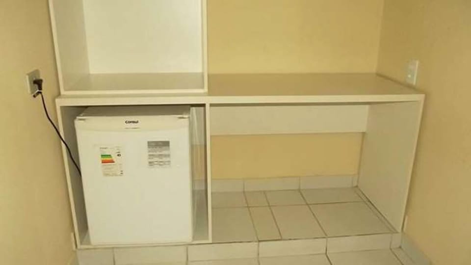 Deluxe Room | Mini-refrigerator