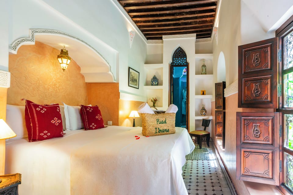 Deluxe room (Agena/ Galaxy) 1 lit double | Egyptian cotton sheets, premium bedding, pillowtop beds, in-room safe